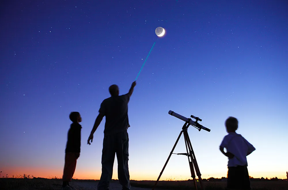 Astronomie pour enfants : télescopes simples, livres et kits pédagogiques