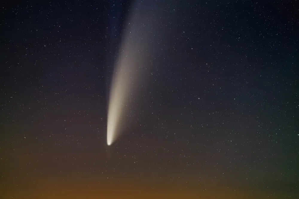 Observer les comètes et éclipses : conseils, instruments et préparation