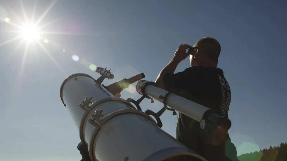 Observation du Soleil : quel matériel pour observer sans danger ?