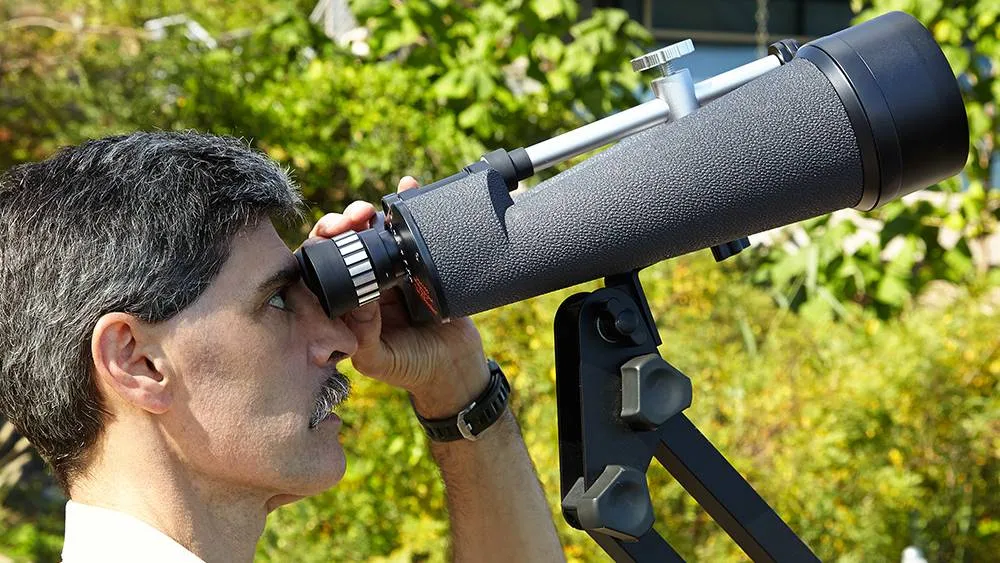 Jumelles astronomiques : le guide complet pour bien choisir