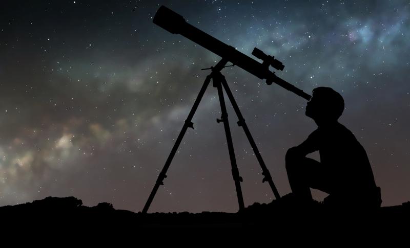Choisir un Télescope pour Débuter en Astronomie : Conseils et Recommandations