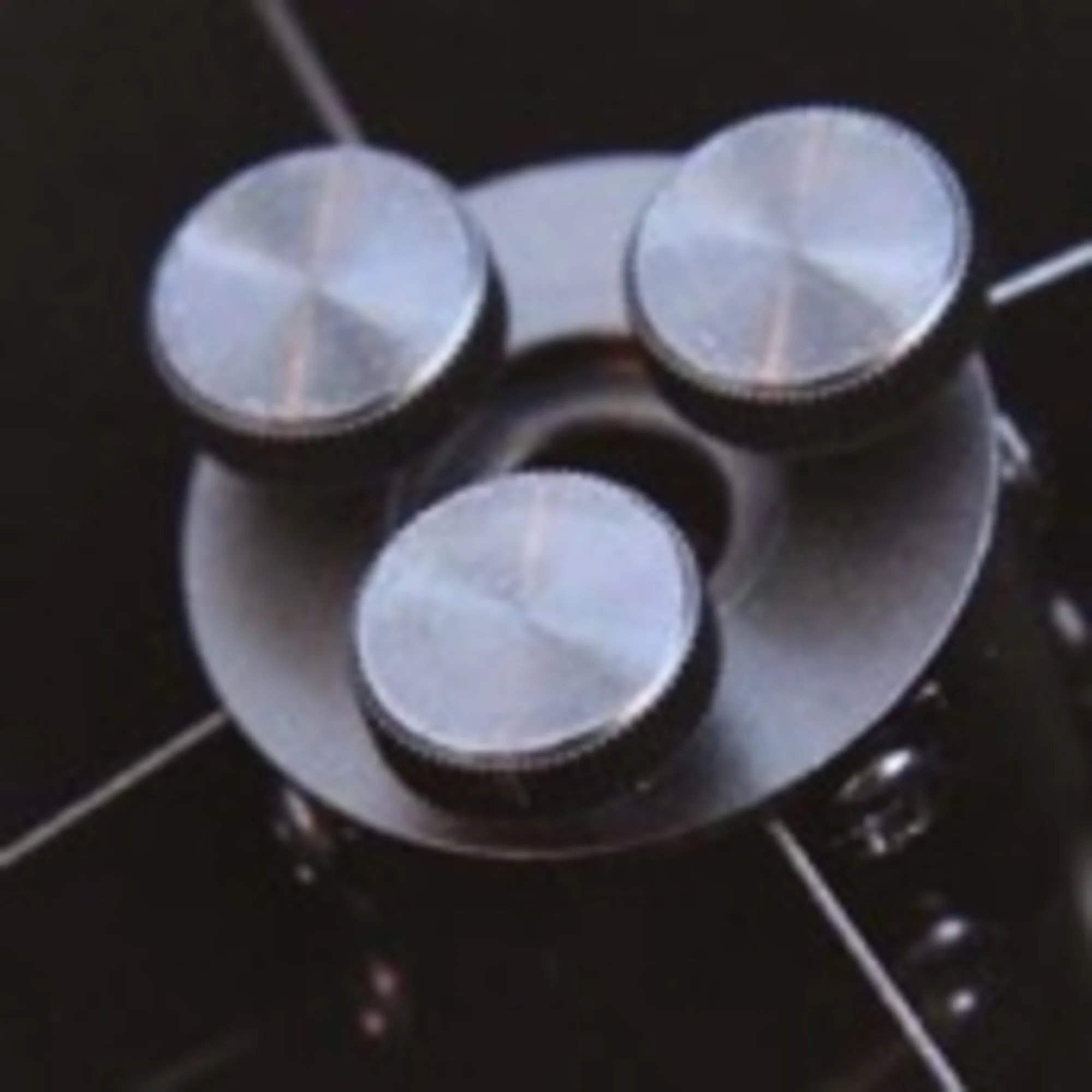 Vis moletées pour miroir secondaire Meade Lightbridge Mini Dobson