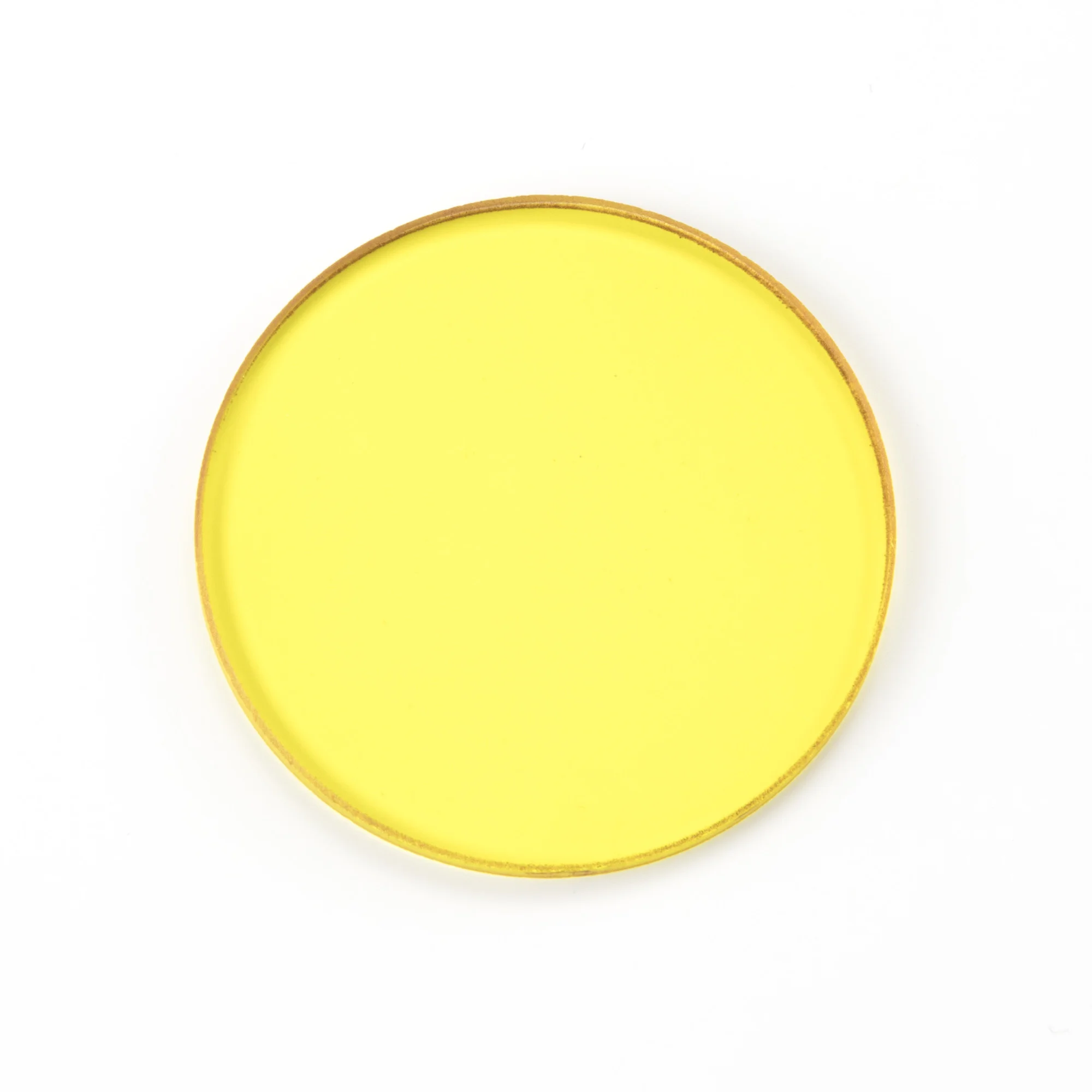 Des filtres jaune, 32 millimètres. Diamètre